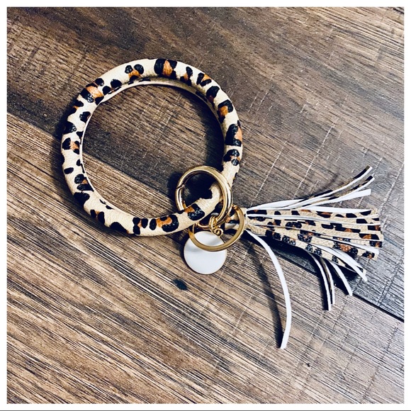 Tassel Bracelet print Key Ring - Picture 6 of 8